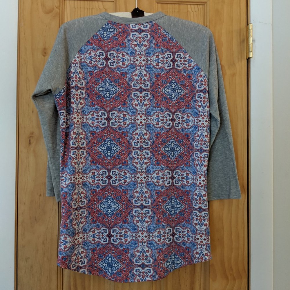 LuLaRoe Randy Tee XS - Picture 3 of 3